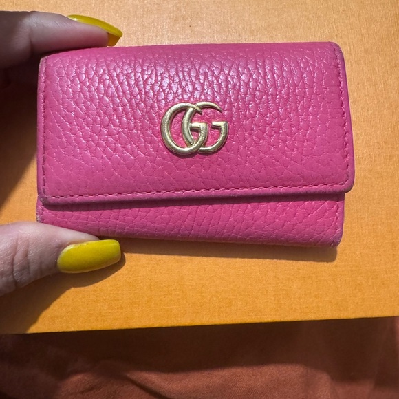 Gucci Pink Leather key holder - Picture 2 of 8